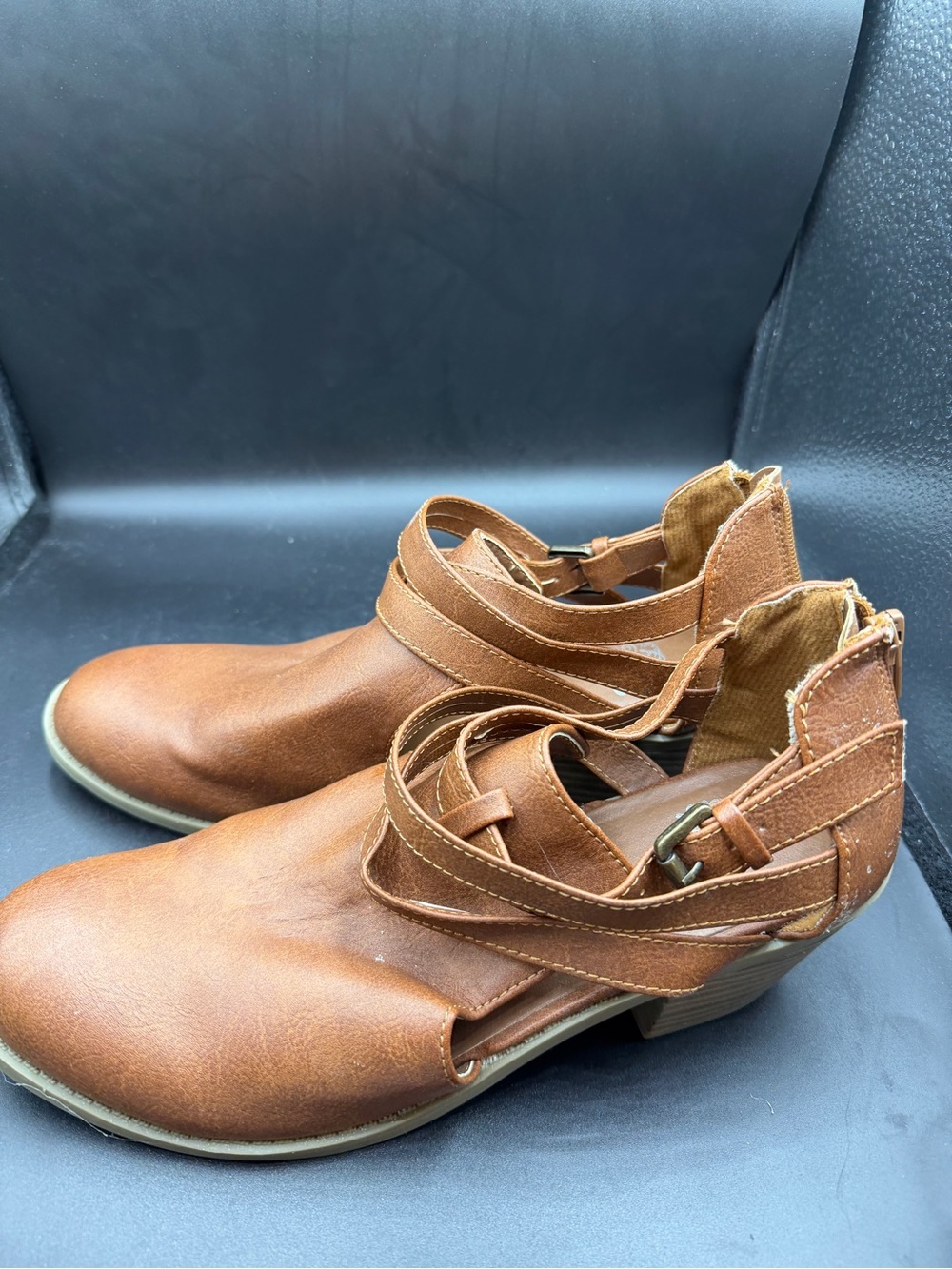 Faded glory Women’s Tan Strappy Low Heel Ankle Shoes